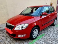 Usado Skoda Fabia Active 60 CV (44 kW) 2011 Rojo Berlina