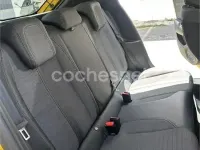 Usado Peugeot 208 Style 100 CV (73 kW) 2022 Amarillo Utilitario