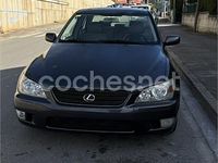 Usado Lexus IS200 Luxury Line 155 CV (114 kW) 2003 Gris / plata Berlina