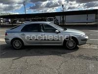Usado Renault Laguna II Dynamique 136 CV (100 kW) 2003 Gris / plata Berlina