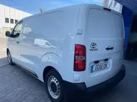 Usado Toyota Proace Business Edition 120 CV (88 kW) 2021 Blanco Monovolumen