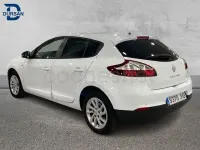 Usado Renault Mégane LIMITED 116 CV (85 kW) 2015 Blanco Berlina
