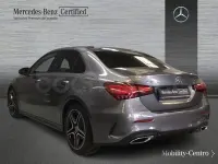 Usado Mercedes A180 116 CV (85 kW) 2025 Gris / plata Berlina