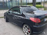 Usado Peugeot 206 CC 110 CV (80 kW) 2005 Negro Descapotable