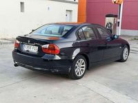 Usado BMW 320 170 CV (125 kW) 2007 Negro Berlina