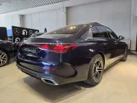 Usado Mercedes E220 197 CV (144 kW) 2024 Azul Berlina