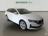 Usado Skoda Octavia 150 CV (110 kW) 2025 Blanco Familiar