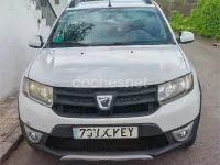 Używany Dacia Sandero Stepway 90 KM (66 kW) 2015 Biały Sedan/Limuzyna