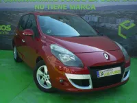 Usado Renault Scénic Dynamique 130 CV (95 kW) 2009 Rojo