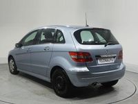 Usado Mercedes B180 109 CV (80 kW) 2006 Gris Monovolumen