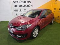 Usado Renault Mégane LIMITED 95 CV (69 kW) 2015 Granate Berlina