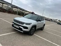 Usado Jeep Compass Limited 131 CV (96 kW) 2022 Gris SUV