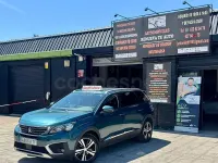 Usado Peugeot 5008 Allure 130 CV (95 kW) 2019 Verde SUV