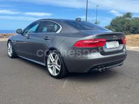 Usado Jaguar XE R-Sport 180 CV (132 kW) 2016 Gris / plata Berlina