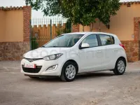 Usado Hyundai i20 75 CV (55 kW) 2014 Blanco Utilitario