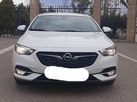 Usado Opel Insignia Selective 136 CV (100 kW) 2019 Blanco Berlina
