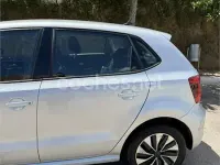 Usado VW Polo Edition 75 CV (55 kW) 2015 Gris / plata Berlina