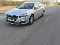 Usado Peugeot 508 Active 120 CV (88 kW) 2018 Gris / plata Berlina