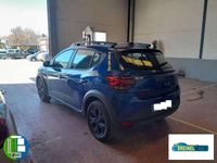 Usado Dacia Sandero Essentiel 101 CV (74 kW) 2025 Azul Utilitario