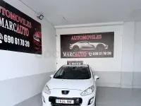 Usado Peugeot 308 Active 112 CV (82 kW) 2012 Blanco Berlina