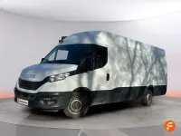 Begagnad Iveco Daily 156 HK (114 kW) 2023 Vit Sedan