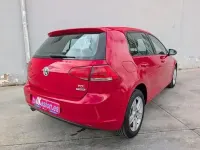 Usado VW Golf VII Advance 105 CV (77 kW) 2014 Rojo Berlina