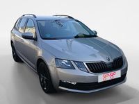 Usado Skoda Octavia Style 150 HP (110 kW) 2018 Cinzento Carrinha