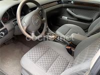 Usado Audi A6 163 CV (119 kW) 2004 Gris / plata Berlina