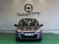 Usado Renault Clio IV Business 75 CV (55 kW) 2013 Gris / plata Berlina