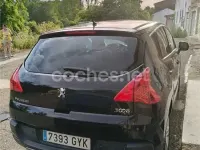 Usado Peugeot 3008 110 CV (80 kW) 2010 Negro Familiar