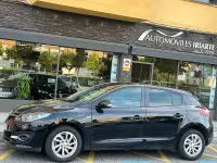 Usado Renault Mégane LIMITED 115 CV (84 kW) 2015 Negro Berlina