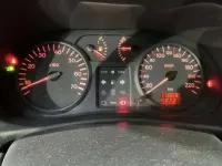 Usado Renault Clio II Expression 60 CV (44 kW) 2002 Gris Utilitario