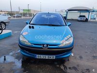 Usado Peugeot 206 75 CV (55 kW) 2001 Azul Berlina