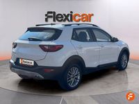 Usado Kia Stonic 84 CV (61 kW) 2022 Blanco SUV