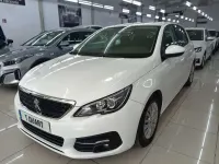 Usado Peugeot 308 SW Access 99 CV (72 kW) 2017 Blanco Familiar