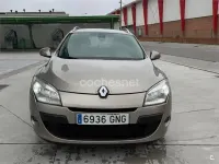 Usado Renault Mégane GrandTour Dynamique 105 CV (77 kW) 2009 Gris / plata Familiar