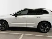 Usado Volvo XC60 Plus 250 CV (183 kW) 2026 Blanco SUV