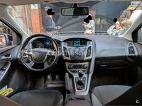 Używany Ford Focus Trend 115 KM (84 kW) 2012 Czarny Sedan/Limuzyna