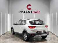 Usado Kia Stonic 100 CV (73 kW) 2022 Blanco SUV