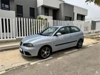 Usado Seat Ibiza Sport 100 CV (73 kW) 2005 Gris / plata Utilitario