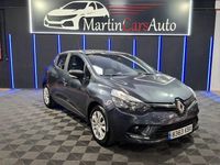 Usado Renault Clio IV Life 75 CV (55 kW) 2017 Gris / plata Berlina