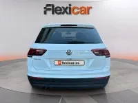 Używany VW Tiguan Edition 125 KM (91 kW) 2018 Biały SUV