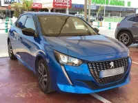 Usado Peugeot 208 Allure 99 CV (72 kW) 2023 Azul Utilitario