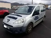 Usado Peugeot TePee Outdoor 92 CV (67 kW) 2011 Gris Van