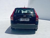 Usado Kia Ceed Sportswagon Active 117 CV (86 kW) 2011 Negro Familiar