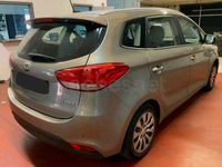 Usado Kia Carens 136 CV (100 kW) 2014 Gris / plata Monovolumen
