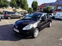 Usado Renault Clio II Dynamique 75 CV (55 kW) 2006 Negro Berlina