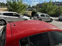 Usado Renault Clio II Dynamique 105 CV (77 kW) 2005 Rojo Berlina