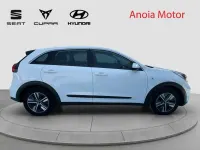 Usado Kia Niro 141 CV (103 kW) 2021 Blanco SUV