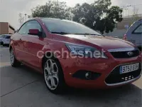 Usado Ford Focus Cabriolet Titanium 136 CV (100 kW) 2009 Rojo Descapotable
